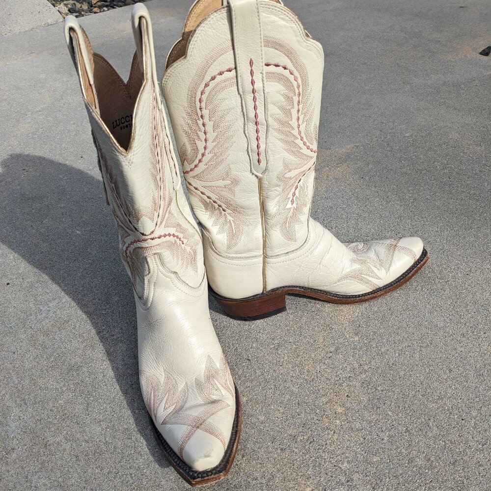 Size 6.5 Lucchese Tilly white embroidered cowgirl boots
